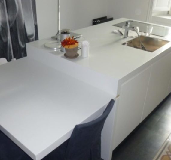 Corian Glacier White (остров)